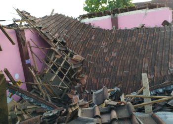 Gedung TK Darma Wanita di Montong Baan Ambruk