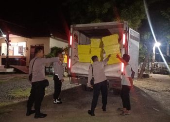 KP3 Khayangan Amankan Mobil Box Alfamart Pengangkut 100 Karung Pupuk Bersubsidi