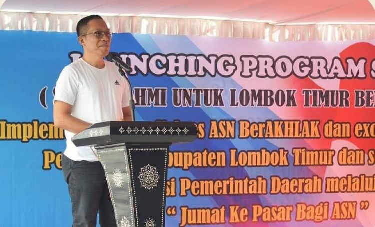 Penjabat Bupati Lombok Timur, Drs. HM. Juani Taofik, saat melounching program Shilaturahmi Untuk Lombok Timur Berkemajuan di Pancor Trade Center Pancor pada Jumat (19|1).