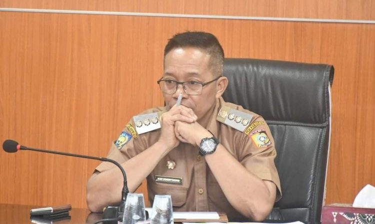 Penjabat Bupati Lombok Timur, HM. Juaini Taofik.