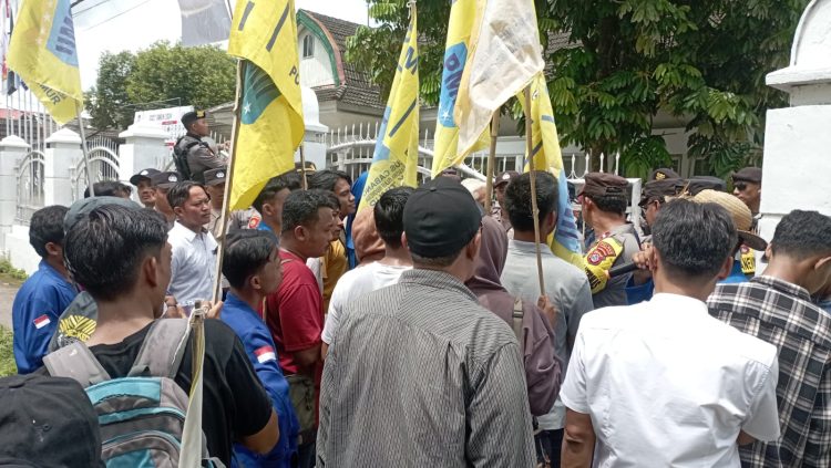 PMII Terus Gempur KPU Lotim Berjilid-jilid