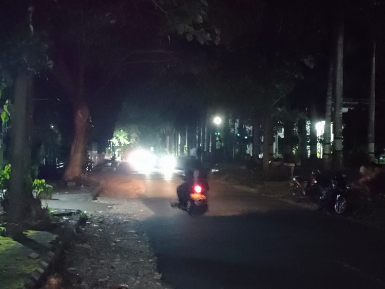 Jalur Pendopo Bupati Gelap Gulita, Dimanfaatkan Pasangan Muda Mudi Kencan