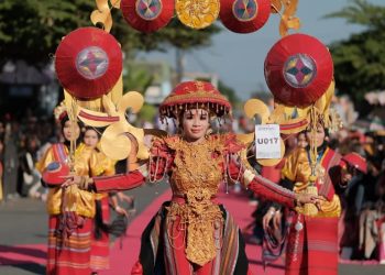 Siswi SMAN 1 Selong Ikuti International Crown Ambasador di Philipina 