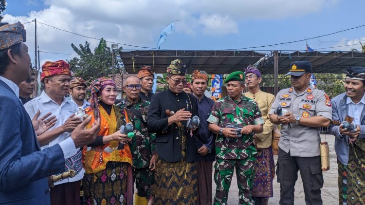 Event Gawe Adat Inan Dowe, Simbol Akusisi Ayaman Bambu Geben Desa Loyok