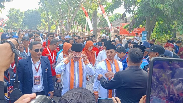 Breaking News, Paslon RAMAH Mendaftar Pertama ke KPU Lotim