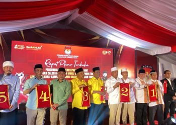 KPU LOTIM Tetapkan  Nomor Urut Paslon, Massa Pendukung Bersorak Ria