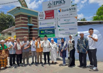 OJK NTB Resmikan EPIKS Pesantren Raudhatul Azhar Masbagik Timur