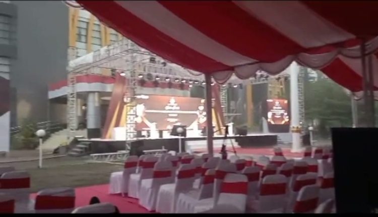 Kantor Bupati Lotim Becek Habis Hujan Lebat Sebelum Debat, Publik Pertanyakan Dana Ratusan Juta