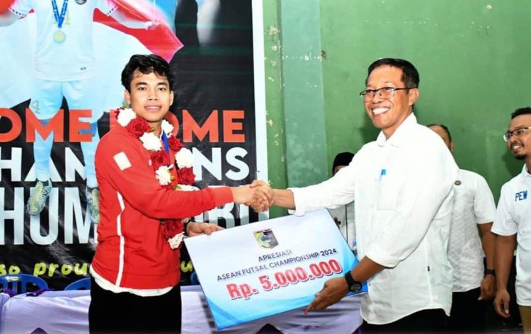 Pulang Dengan Prestasi, Penjabat Bupati ikut sambut Kepulangan Romi Atlet Futsal