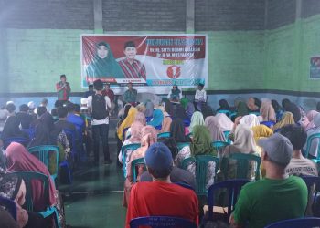 Cawagub Firin Menangis Sampai Janji Hapus Utang Rakyat Saat Kampanye di Masbagik