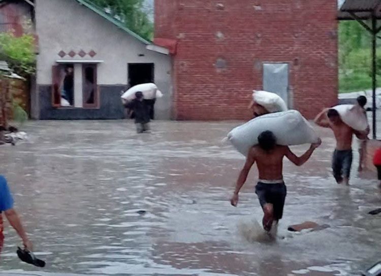Lima Desa di Kecamatan Jerowaru Lotim Terendam Banjir