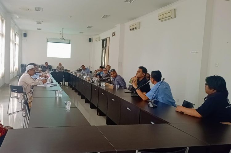 Petani keluhkan Sulit dapatkan Pupuk, Sejumlah Aktivis Geruduk Kantor Dinas Pertanian dan DPRD Lotim