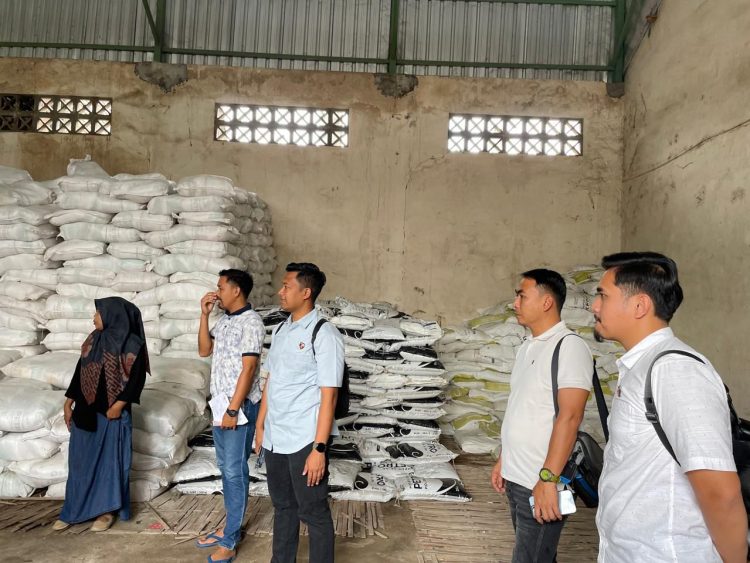Polres Lotim Sidak Gudang Distributor Pupuk