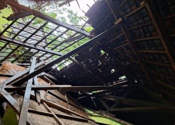 Gedung SDN di Lotim Ambruk