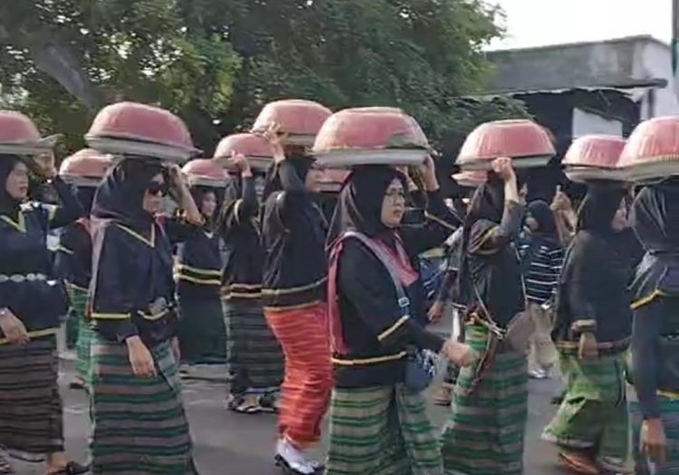 Kirap Pawai 1447 Dulang Ramaikan Pawai 1 Muharram di Lotim