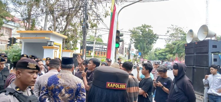 Aksi Demo, ALPA Lotim Soroti Seratus Hari Kerja Iron-Edwin