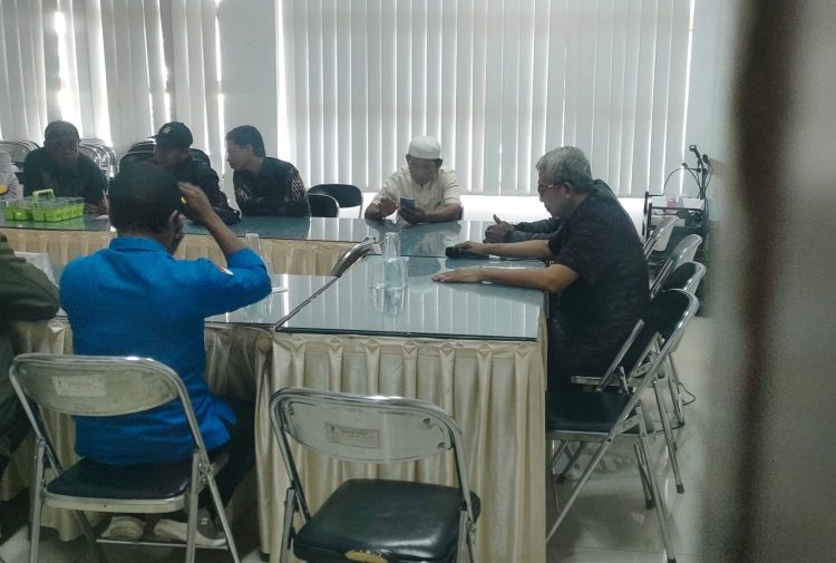 Kadis PMD Lotim Sidang Pemdes Sekaroh