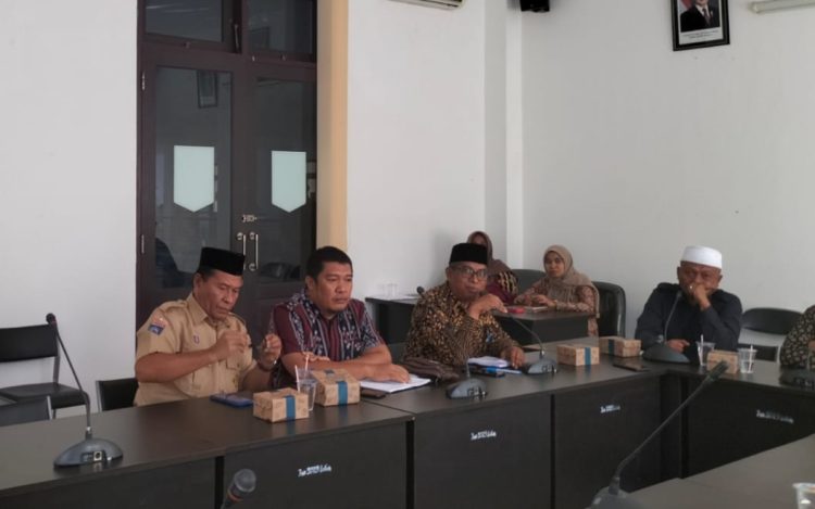 Dipanggil DPRD soal Pernyataan Pokir, Sekdis Dikbud Lotim Akhirnya Minta Maaf