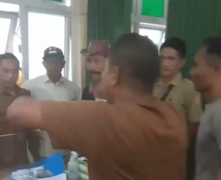 Gara-gara Petugas PKM Montong Gading Tak Kasih Pinjam Ambulance, Pasien Meregang Nyawa di Mobil Pick Up