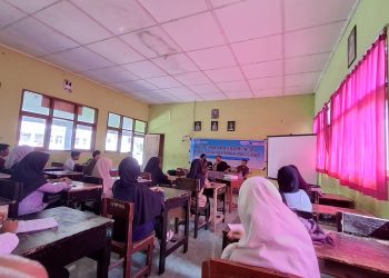 Dukung Badan Bahasa, Lembaga Akaliris Gelar Pelatihan Menulis Cerpen untuk Siswa