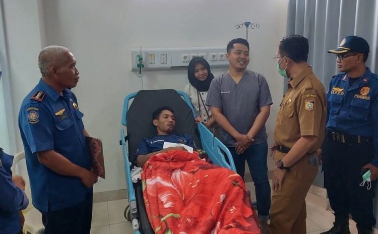 Delapan Petugas Damkar Lotim Jadi Korban Mobil Terguling, Satu Diamputasi 