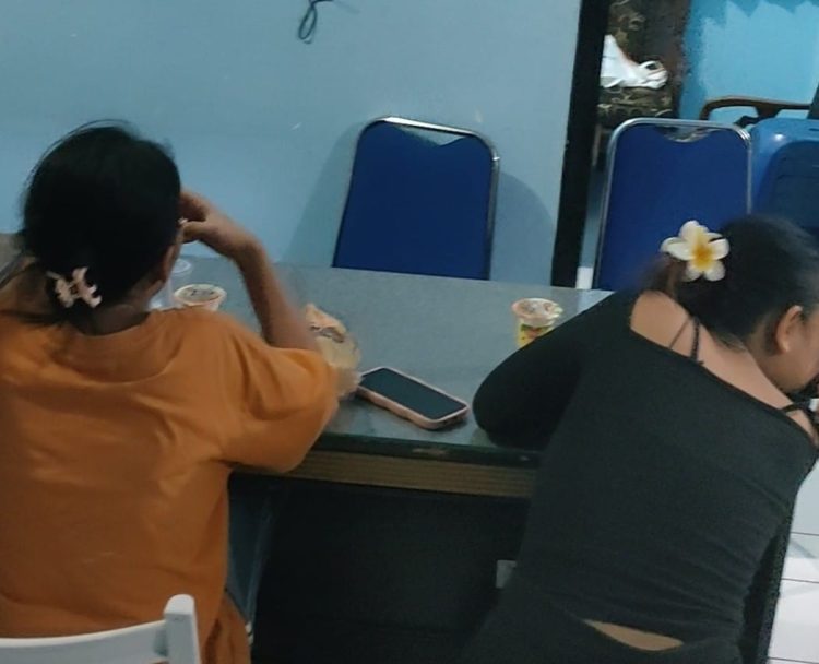 Dua Janda Muda Dibawa Ke Pantai Sosial Mataram
