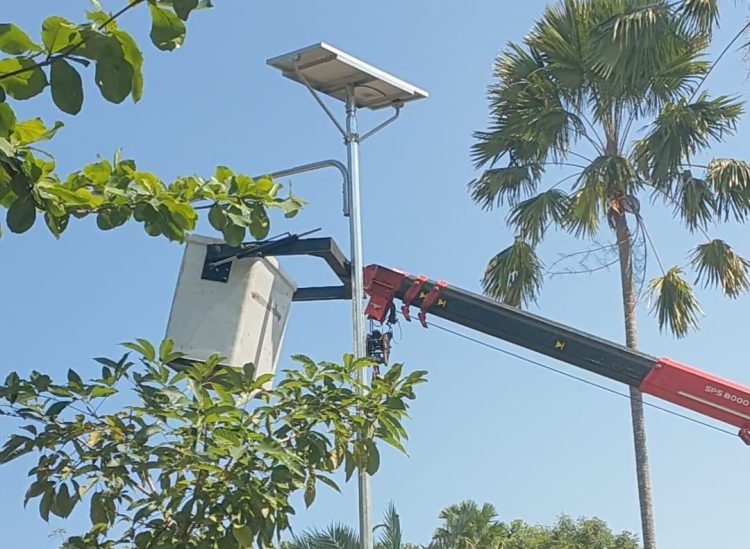 196 Titik Lampu Tenaga Surya Terpasang di Lotim