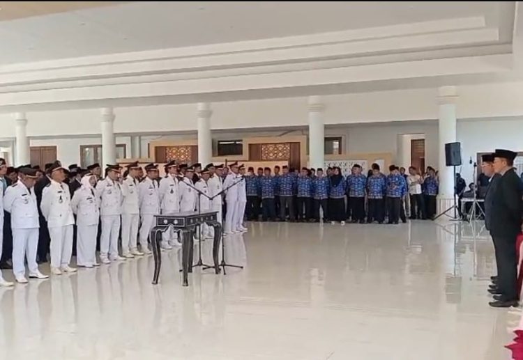 Ratusan Pejabat Eselon III dan IV di Lotim Dilantik