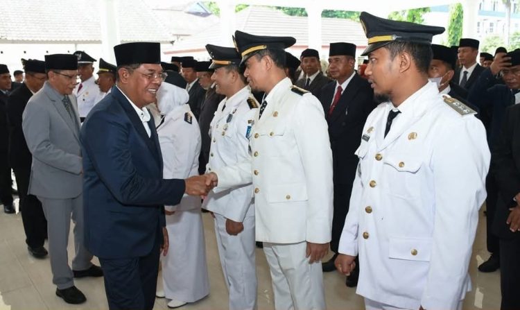 Pengamat Sebut Mutasi Pejabat di Lotim Antara Balas Jasa dan Balas Dendam Politik