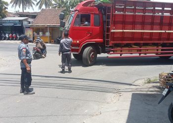 Truck Fuso Dilarang Masuk Wilayah Kelurahan Denggen