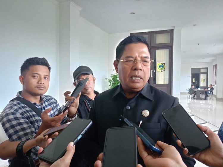 Pemangkasan Anggaran Bertambah, Bupati Lotim Pusing Memikirkannya