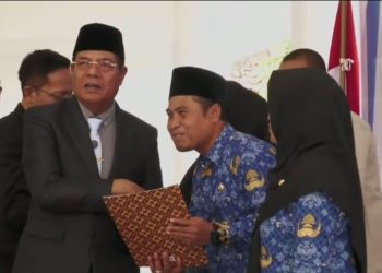 Ratusan PPPK Lotim Terima SK Perpanjangan
