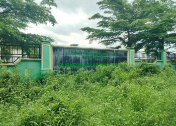 Gedung eks Pukesmas Labuhan Lombok Terbengkalai