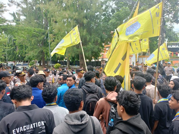 Pemimpin Lotim SMART Catat Sejarah di Demo Berjilid-jilid