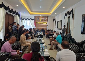 Aksi Jilid II Berdarah APIPI di Kantor Bupati Lotim, Berakhir Manis di Meja Pendopo