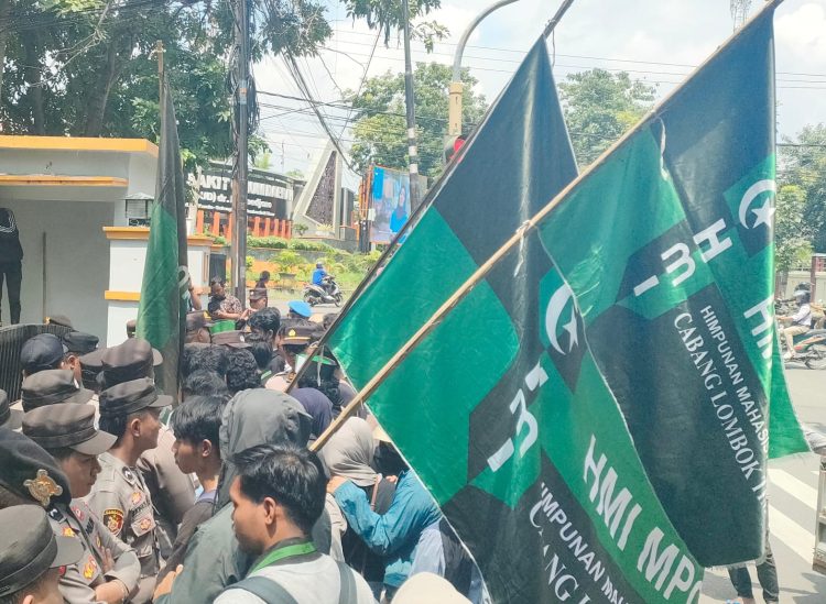 HMI Lotim Ingatkan 11 Pejabat Persiapkan Diri Masuk Jeruji Besi