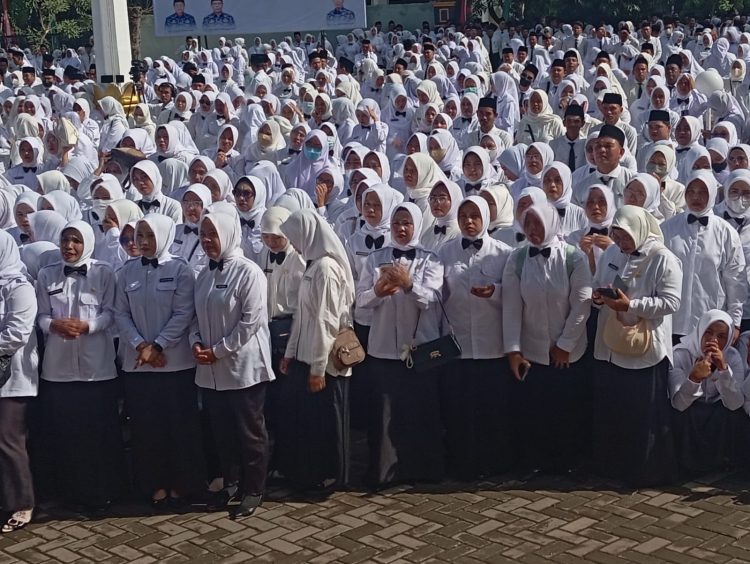 Gaji 400 Ribu Guru PPPK PW di Lotim Menggantung, SE Bupati Bikin Pusing