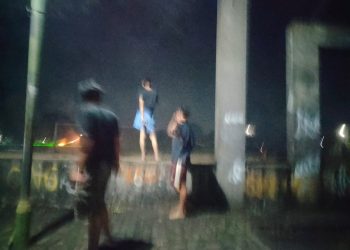 Perang Mercon Terjadi di Lapangan Nasional Selong