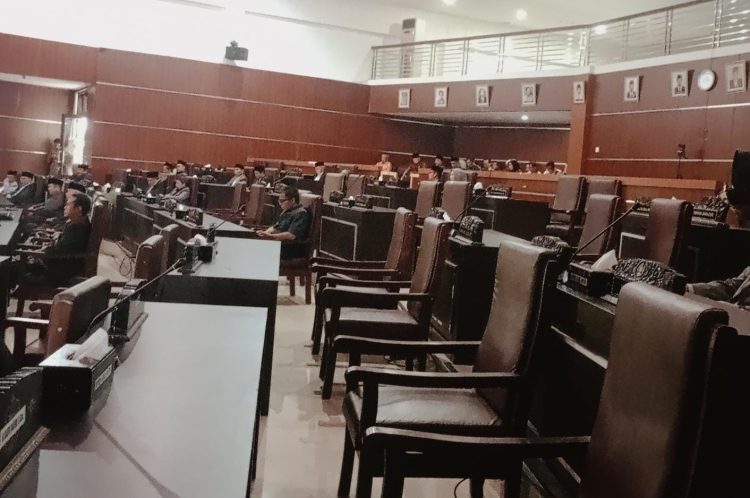 17 Anggota DPRD Lotim Malas Hadiri Sidang Paripurna