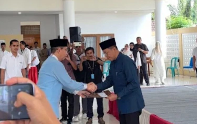 Bupati Lotim Tetapkan Kembali Juaini Taofik sebagai Sekda untuk Lima Tahun ke Depan