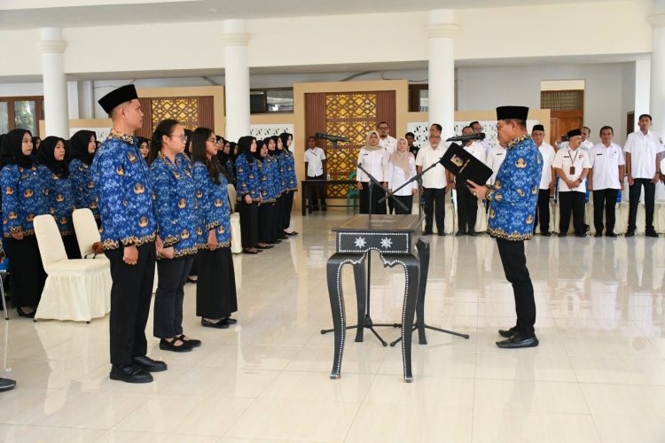 Bupati Haerul Warisin Lantik 94 PNS, Dorong ASN Profesional dan Bebas KKN