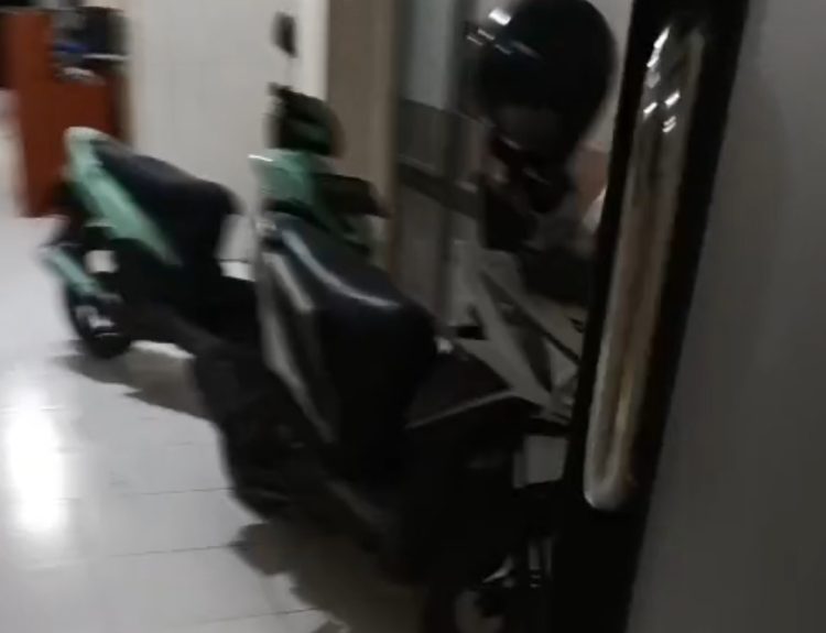 Viral, Lorong Perawatan Puskesmas Sukaraja Dijadikan Tempat Parkir