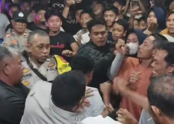 Dikira Teman Pelaku Pencurian di Apotek Lenek, Pembeli Bakso Jadi Sasaran Amukan Massa