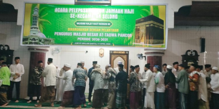 Sekda Lotim Lepas CJH Kecamatan Selong