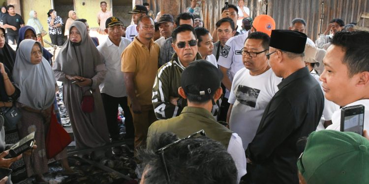 Bupati Lotim Tinjau Pasar Pringgabaya, Siapkan Bantuan Rp2 Juta untuk Pedagang