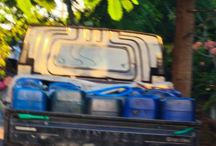 Polisi Ciduk Pick Up Pengangkut BBM Bersubsidi