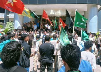 Hardiknas–May Day, Aksi Demo Cipayung Plus Lotim Soroti Gaji Guru hingga Anggaran Pendidikan