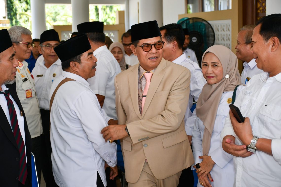 Bupati Lotim Minta Mantan Kades Berikan Kontribusi Kemajuan Desa