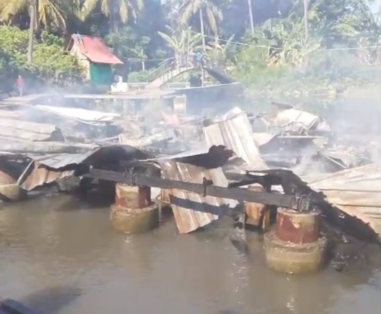Wisata Dende Seruni Mumbul Terbakar