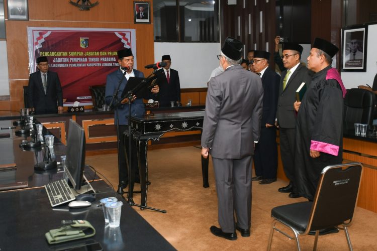 Bupati Lotim Lantik Mantan Kadis Kelautan dan Perikanan Jadi Kadis Lagi
